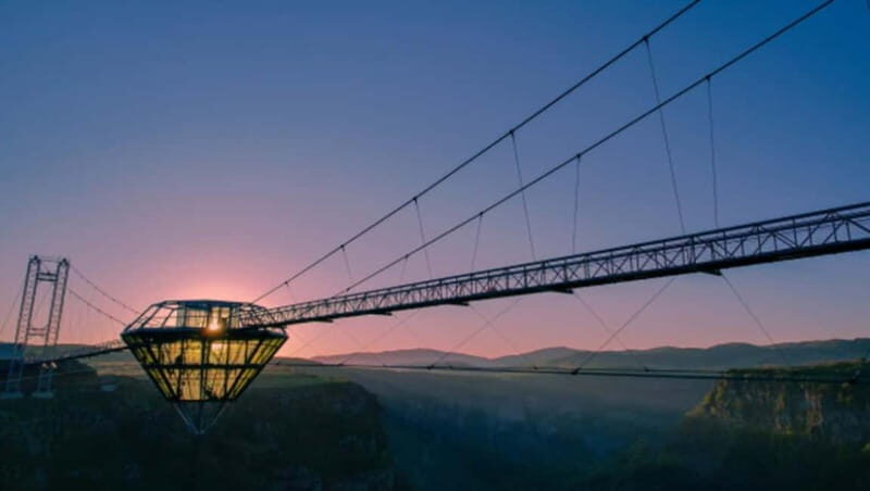 Day trip to Dashbash Canyon with Licensed Guide - Key Points