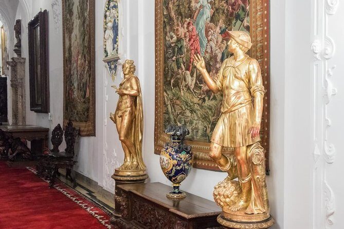 Day trip to Dracula's Castle, Peles Castle and Medieval Brasov - Transportation and Group Size