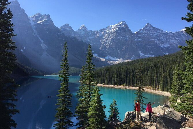 Day Trip to Lake Louise, Moraine Lake, Emerald Lake from Banff - FAQ