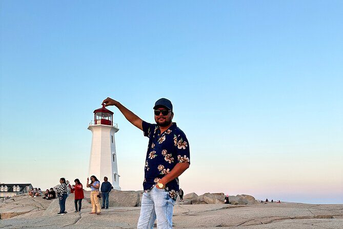 Day Trip to Lunenburg, Mahone Bay and Peggy's Cove from Halifax - FAQ