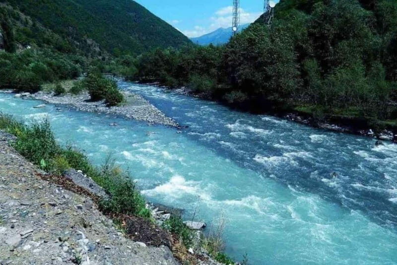 Day Trip to Mount Kazbegi and Gudauri with Licensed Guide - What is Included and What to Expect