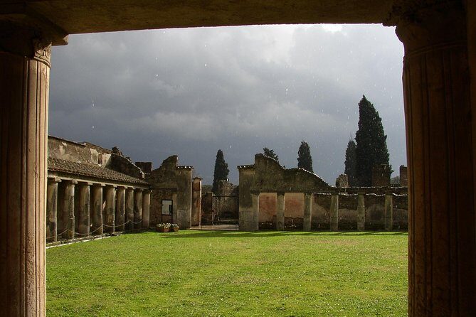 Day Trip to Mount Vesuvius & Pompeii Ruins from Rome - Private Tour - Key Points