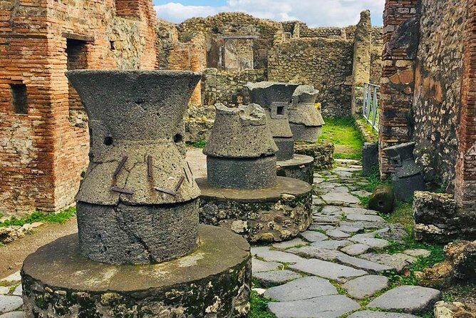 Day trip to Pompeii from Naples - FAQs