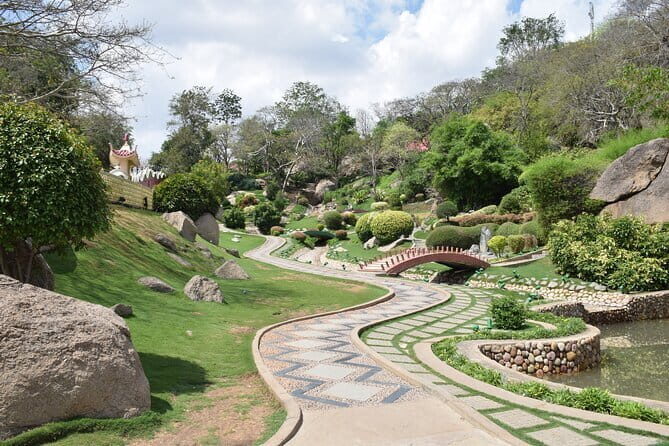 Day Trip to Sanghi Temple & Ramoji Film City (Private Experience by Car) - What You Can Expect from the Tour