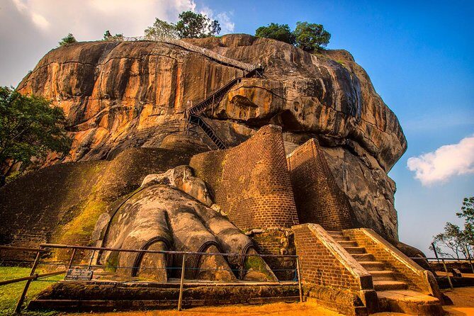 Day Trip to Sigiriya & Dambulla (All-Inclusive) - Exploring Sigiriya: The Ancient Fortress on a Granite Peak