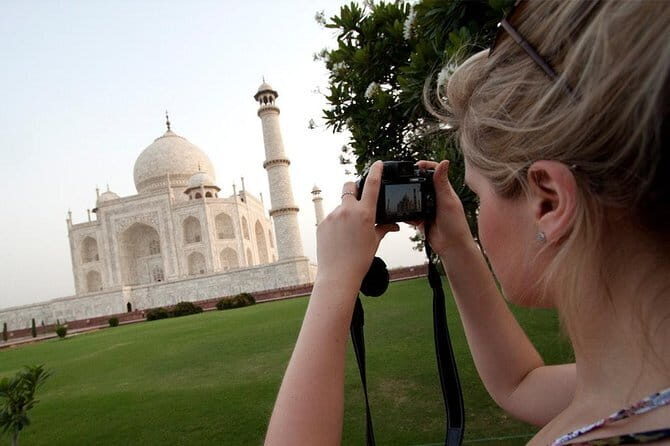 Day Trip to Taj Mahal & Agra Fort from Delhi by Car - Key Points