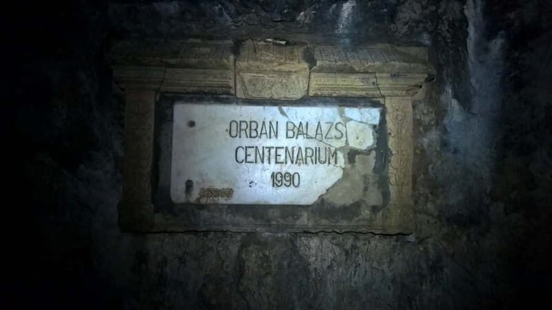 Day Trip to the Land of Hidden Caves - Key Points