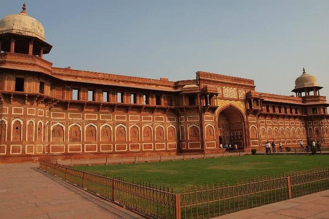 Day Trip to The Taj Mahal and Agra from Pune with Both Side Commercial Flights - An In-Depth Look at the Itinerary