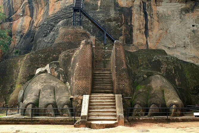 Day Trips from Kandy to Sigiriya with Village Experiences - Key Points