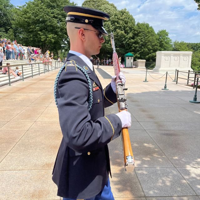 DC: Arlington Cemetery Changing of Guard 2.5 Hr Walking Tour - An In-Depth Look at the Tour Experience