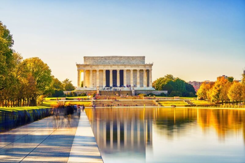 DC Monuments: Small Groups, Big Ideas Walking Tour - The Sum Up