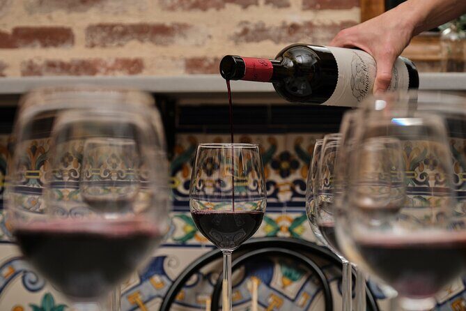 De Tapas in Malasaña: Evening Wine and Tapas Tour - Exploring Madrid’s Malasaña with a Tapas and Wine Tour