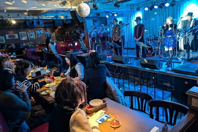 Deep Dive into Noge's Izakaya Bar Hopping Tour in Yokohama - Authenticity and Local Vibe