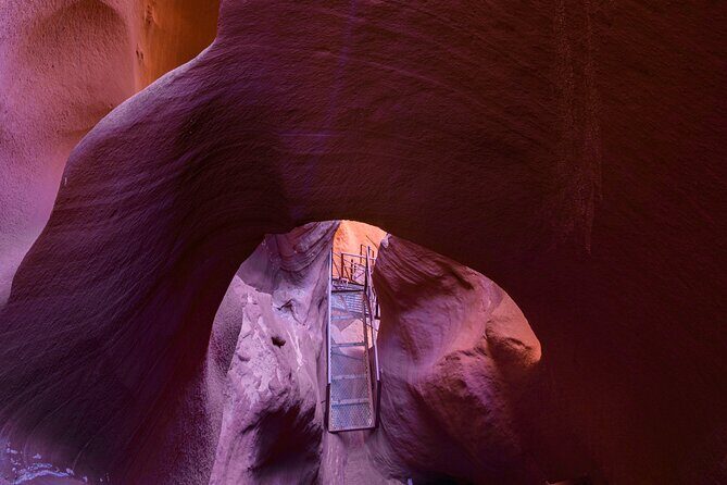 Deer Canyon Adventure through Antelope Canyon - Key Points