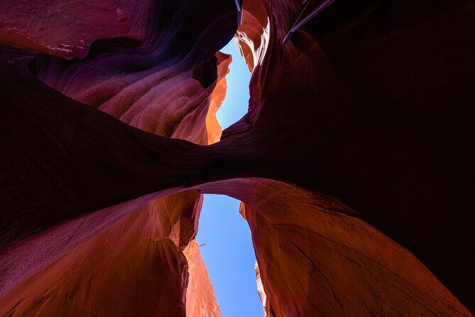 Deer Canyon Adventure through Antelope Canyon - An In-Depth Look at the Deer Canyon Tour