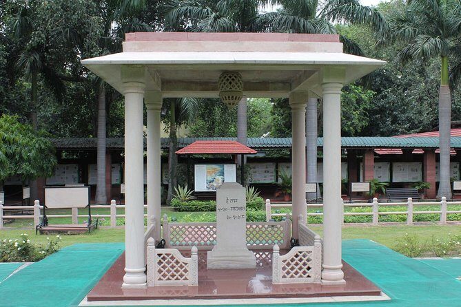 Delhi private City Tour: Explore Old and New Delhi full day - A Detailed Look at the Delhi Private City Tour