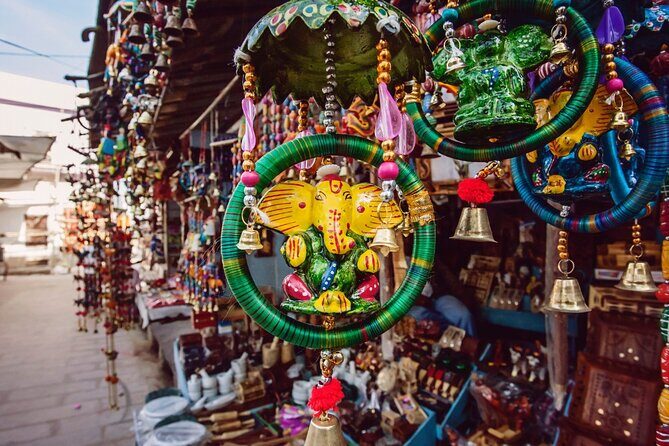 Delhi: Private Guided Shopping Tour with Transfers - An In-Depth Look at the Delhi Shopping Tour