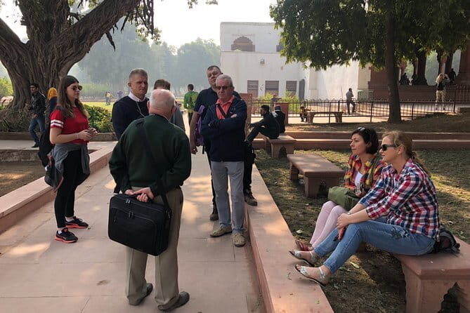 Delhi- Privately Guided Half Day Tour ( 5 Hours ) - Key Points
