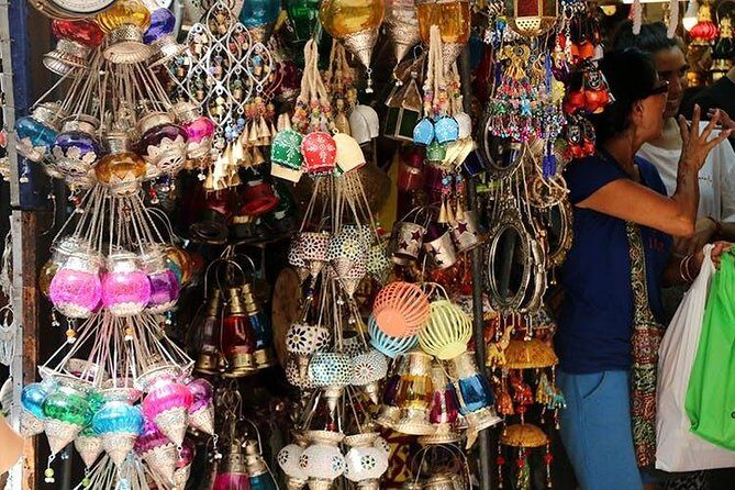 Delhi Shopping Tour with Private Guide & Transfers - In-Depth Look at the Tour Experience