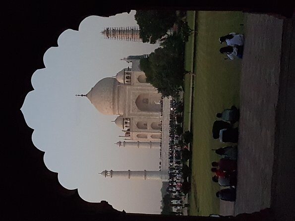 Delhi To Agra Overnight Trip by Car - The Experience: What to Expect on the Delhi to Agra Overnight Trip