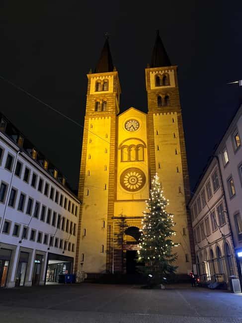 Delightful Advent tour: sparkling wine, cookies, and mulled wine in Würzburg - A Detailed Look at the Würzburg Advent Tour