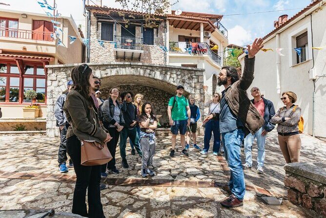 Delphi and Arachova Full-Day Trip from Athens with Audio Guide - Who Should Book This Tour?