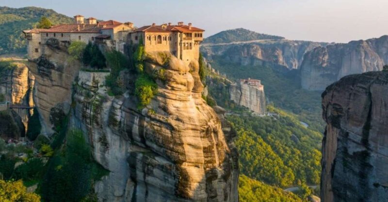 Delphi and Meteora: 2-Day Bus Tour from Athens - FAQs