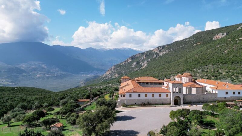 Delphi: Easy Hike from the Monastery to the Mycenaean tomb - Practical Details