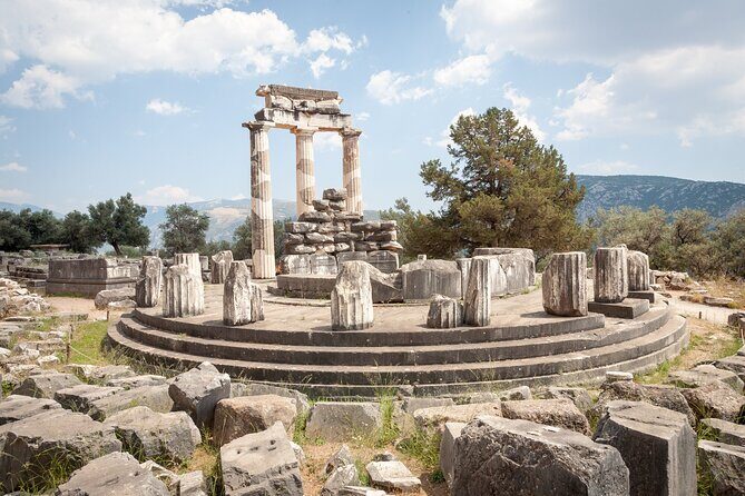 Delphi Guided Small Group Day Tour from Athens - Authentic Insights From Reviewers