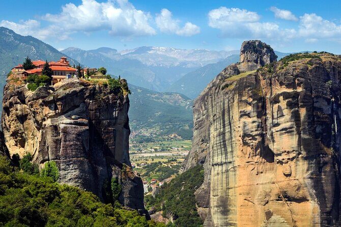 Delphi, Meteora and Thermopylae 2-Day Private Tour from Athens - Analyzing Price and Value