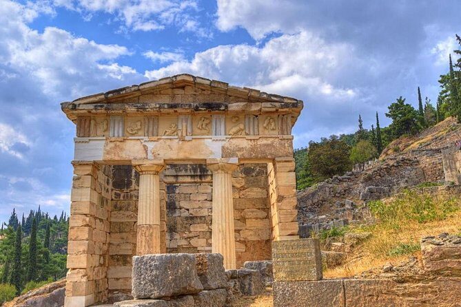 Delphi/Thermopylae Private Day Tour from Athens/Pireaus - FAQ