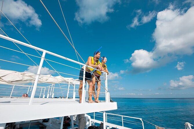 Deluxe Catamaran in Cozumel with Snorkeling Lunch and Drinks - Who Should Consider This Tour?