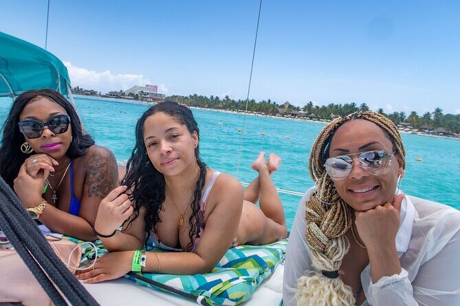 Deluxe Catamaran Tour to Isla Mujeres, Drinks, Snorkeling, Buffet - Snorkeling: Seeing Underwater Mexico