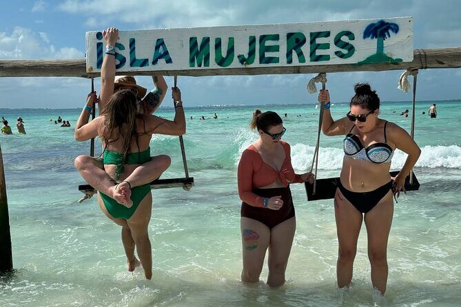 Deluxe Catamaran Tour to Isla Mujeres, from Puerto Morelos hotels - FAQs