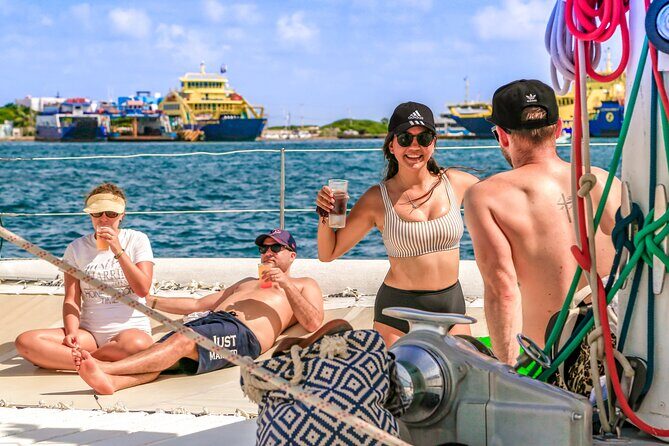 Deluxe Catamaran tour to Isla Mujeres with Open Bar and Lunch - The Itinerary in Detail