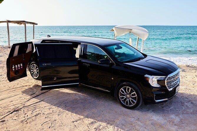 Deluxe GMC Limousine from Cancun Airport to Puerto Morelos - Key Points