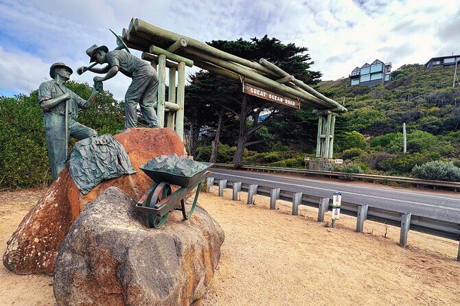 Deluxe Great Ocean Road Private Tour - Exploring the Scenic Wonders of the Great Ocean Road