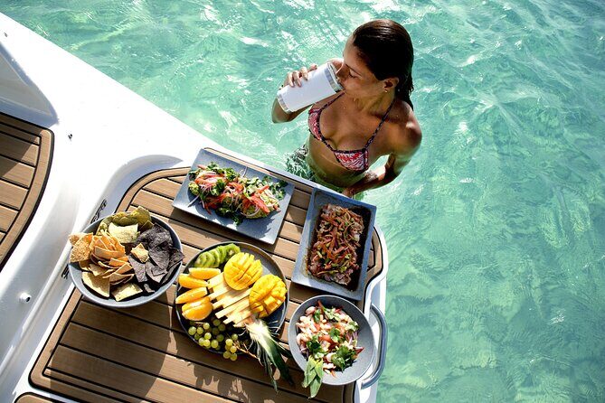 Deluxe Private Boats - 27 ft Sea Ray - Food and Drinks