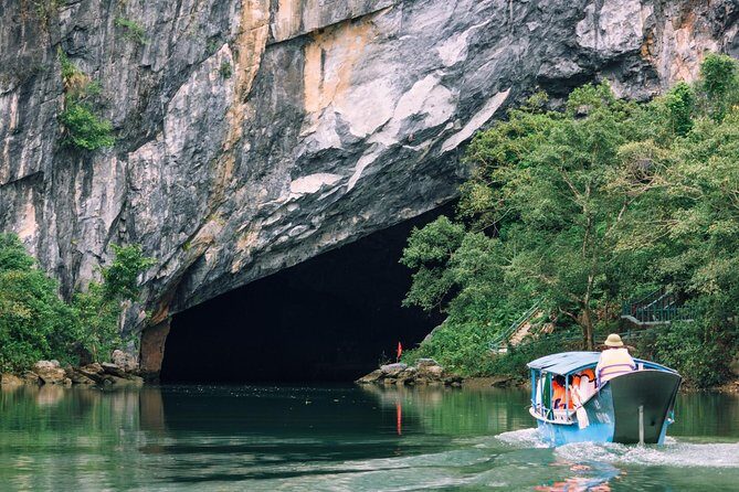 DELUXE SMALL Group : PHONG NHA CAVE And PARADISE CAVE Full Day Guided Tour - FAQ