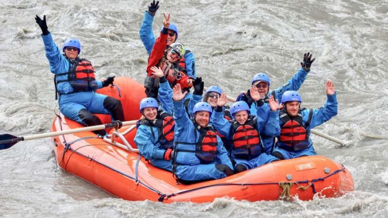 Denali, Alaska: Canyon Wave Raft Class III-IV Paddle/Oar - The Guides and the Overall Experience