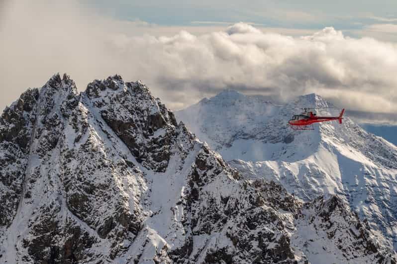 Denali National Park: Helicopter Flight with Glacier Landing - An In-Depth Look at the Helicopter Glacier Landing Tour