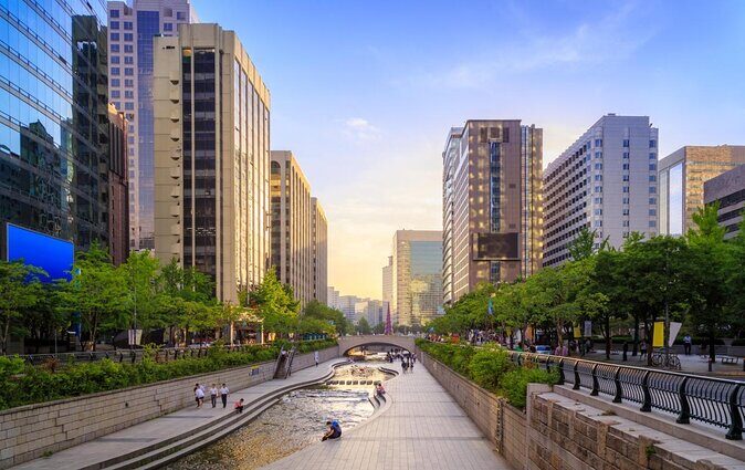 Deoksugung + Jeongdong-gil: A Walk in Korea's Rich Heritage - Key Points