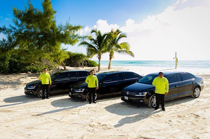 Departure by Luxury Sedan From Playa del Carmen to Cancun Airport - FAQ
