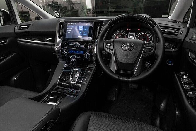 Departure by Private Minivan from Osaka City to Itami Airport ITM - The Vehicle Options and Comfort Level