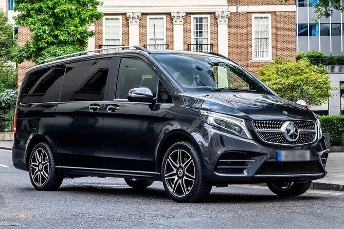 Departure Private Transfer Auckland City to Auckland Airport AKL by Luxury Van - An In-Depth Look at the Transfer