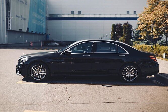 Departure Private Transfer: Fort Lauderdale to Airport FLL in Business Car - An Authentic Look at the Private Fort Lauderdale to FLL Transfer