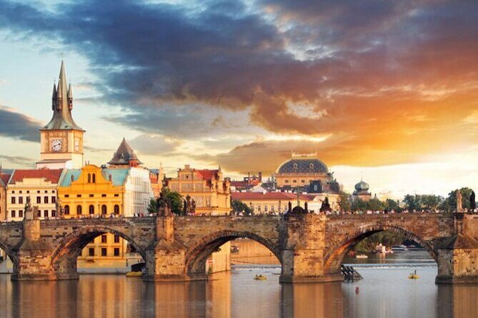 Departure Private Transfer from Prague City to Prague Airport PRG in Car/Van - The Practicalities and Value