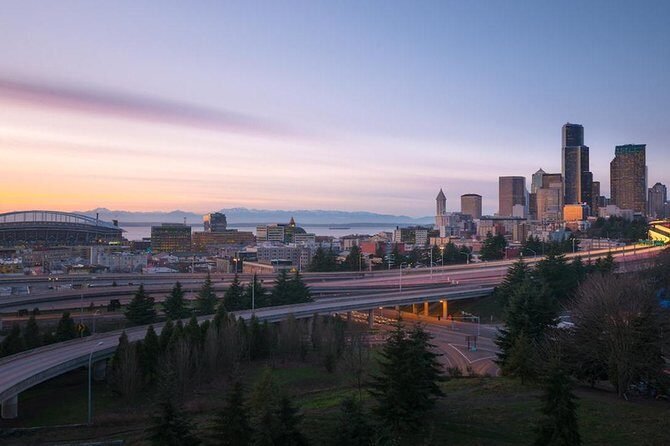 Departure Private Transfer: Seattle to Seattle Airport SEA in Business Car - The Sum Up