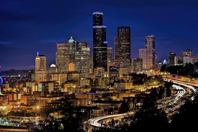 Departure Seattle City to Seattle Airport SEA by Minibus or SUV - A Deep Dive into the Experience