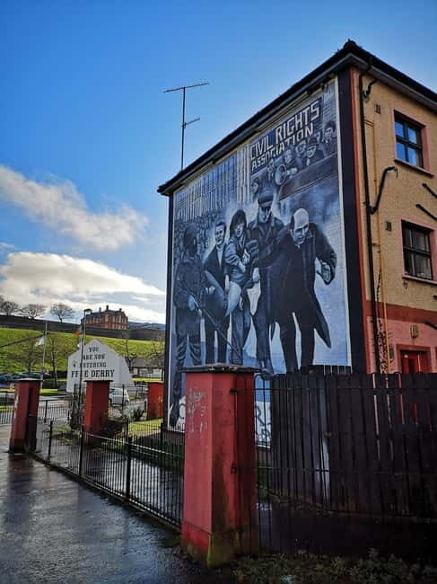 Derry City: The Bloody Sunday Story Walking Tour - Key Points